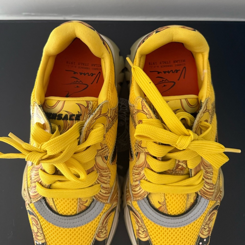 Versace chunky yellow sneakers size 38 - Picture 6 of 6